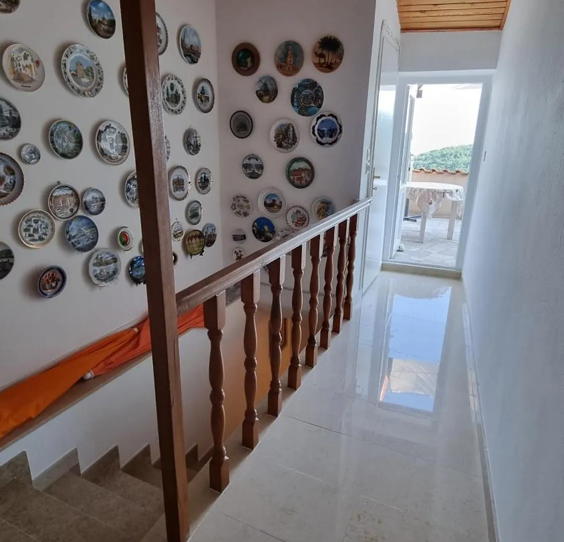 Sobe Biserka I Mario Brsec Guest house